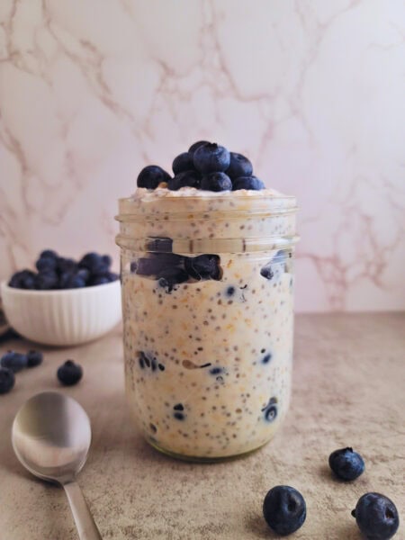 Overnight Oats with Blueberries