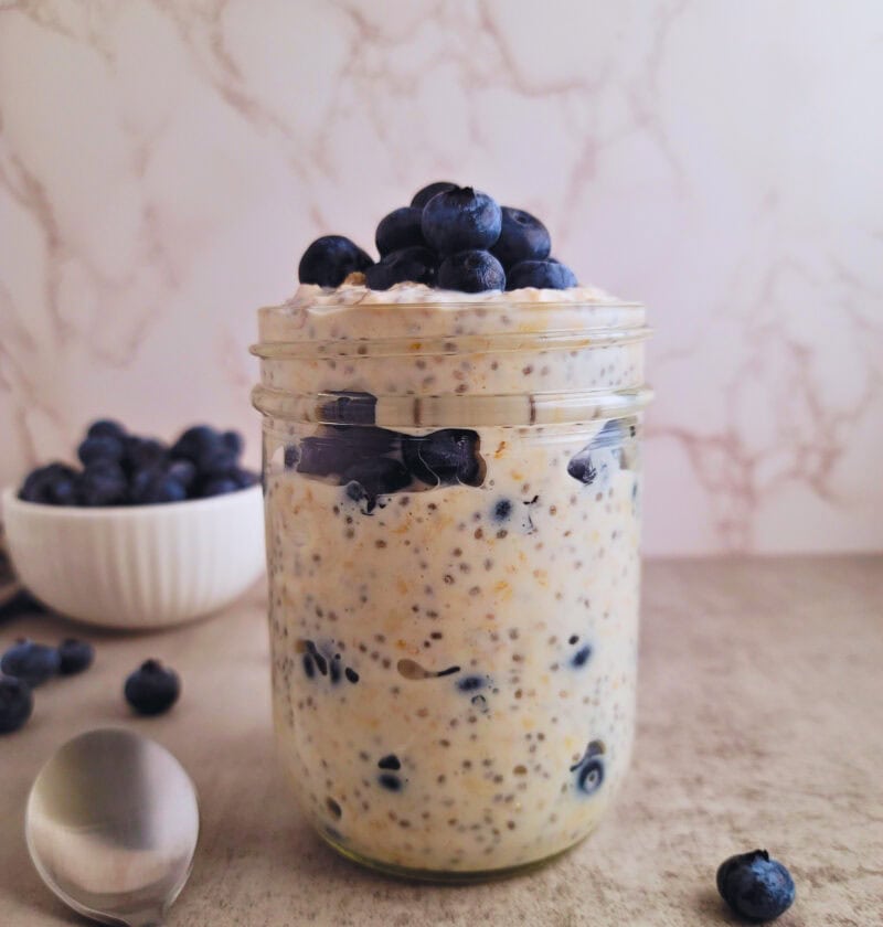 Overnight Oats with Blueberries