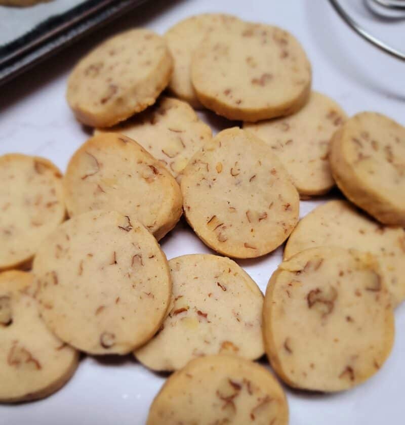 Butter Pecan Shortbread Cookies