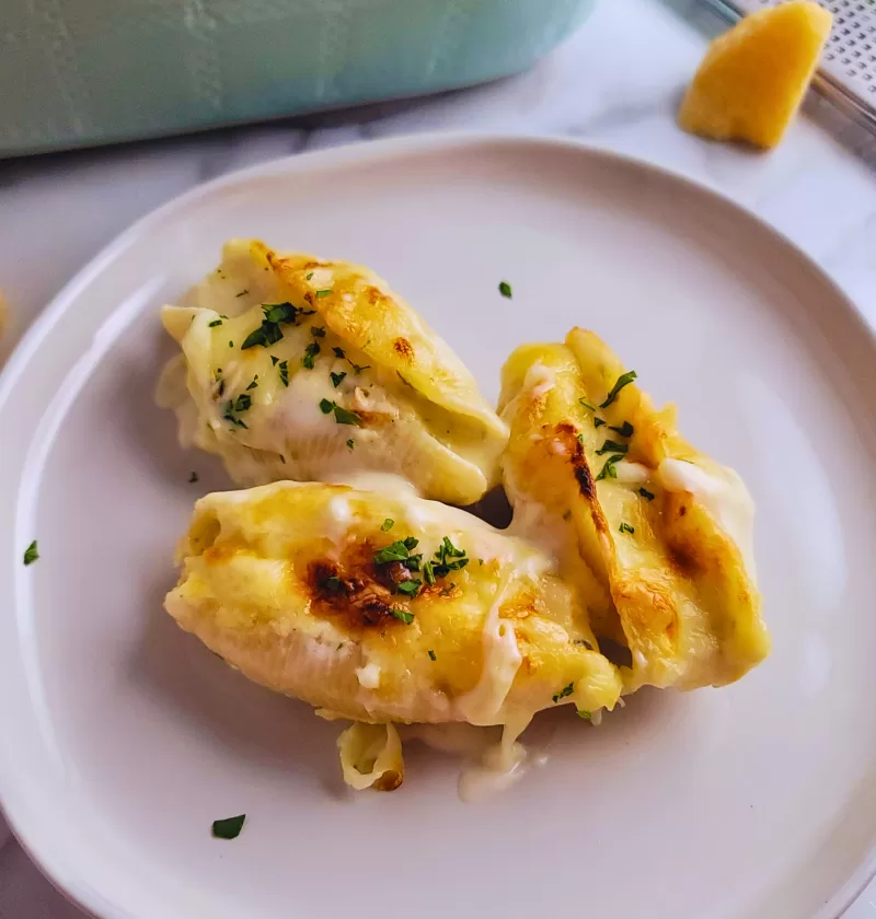 Chicken Alfredo Stuffed Shells