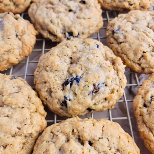 Soft Oatmeal Cookies